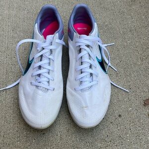Nike Boys soccer shoes size 7